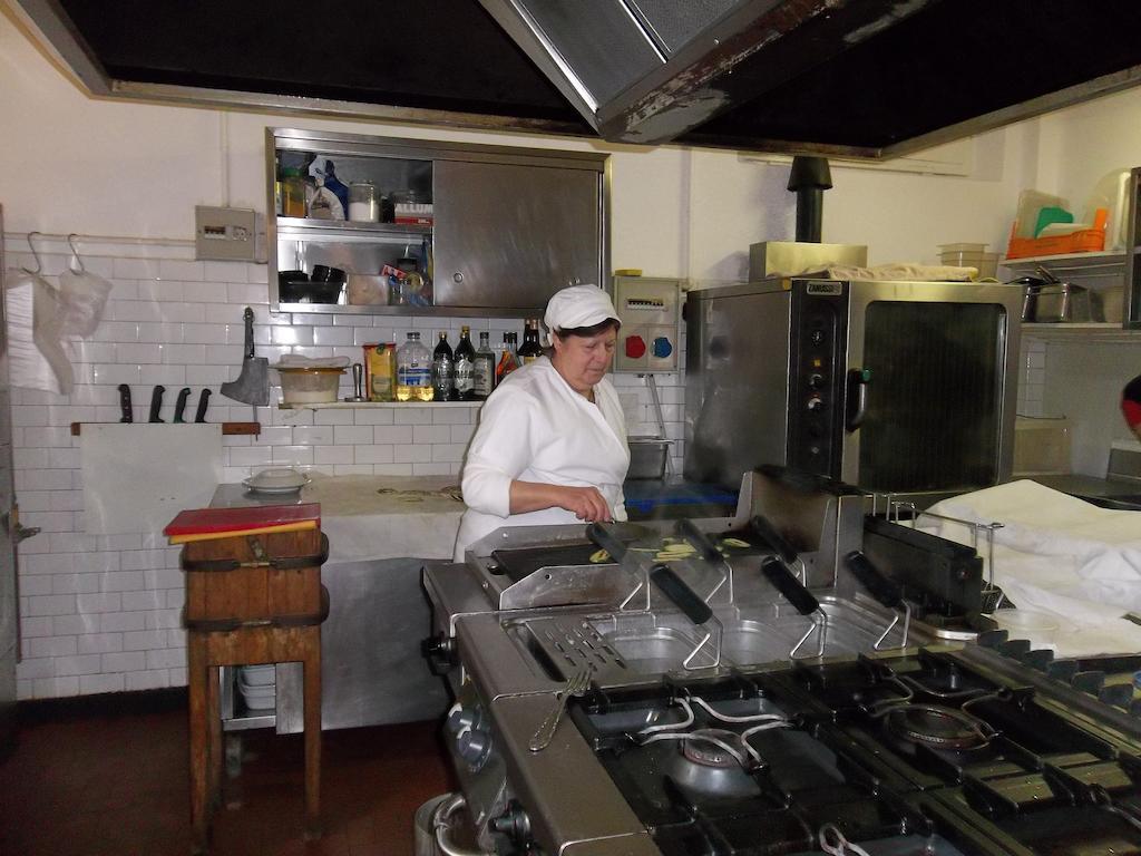 Albergo Ristorante Gori アメーリア エクステリア 写真
